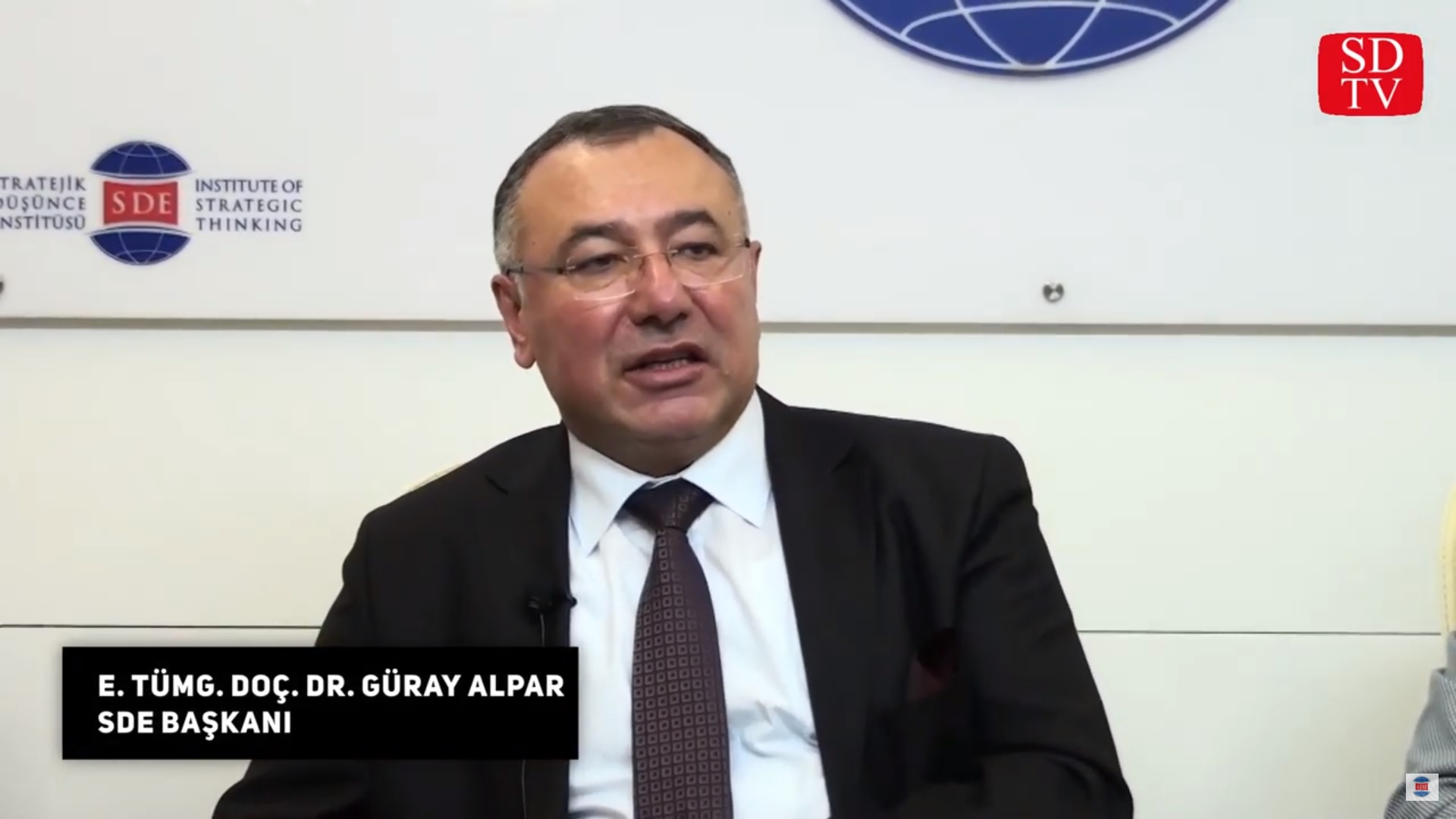 Uluslararası Sistemde Türkiye'nin 2021 fırsatları - E. Tümg. Doç. Dr. Güray Alpar - SDE Başkanı