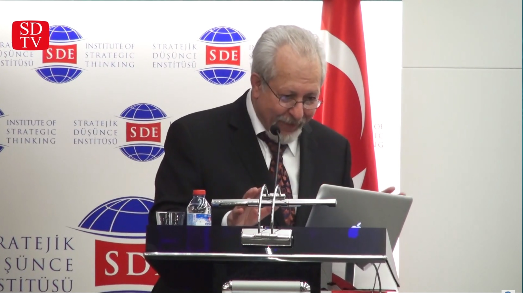 Dr. Latif Çelik, IKG Enstitüsü Başkanı - Almanya'da Türk İzleri